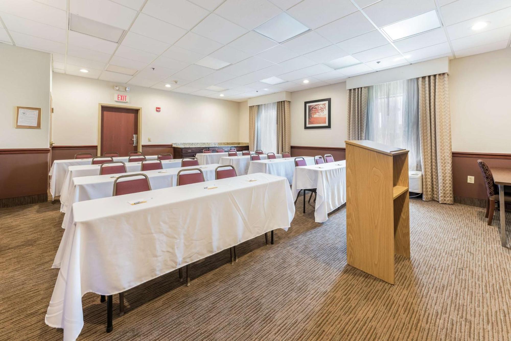Hampton Inn Columbus I-70E/Hamilton Road Kültér fotó